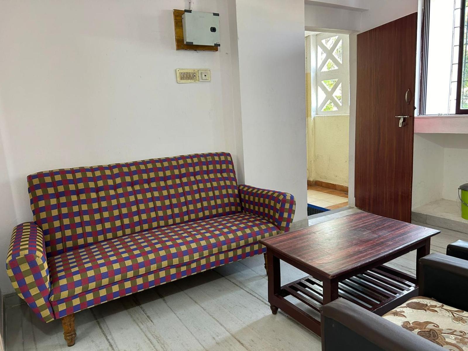 Vasavi Nivas Hotel Tirupati Exterior foto